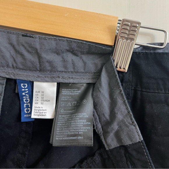 Men’s Black H&M Shorts - Picture 2 of 5